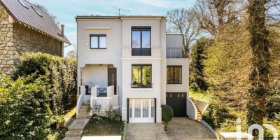 8 room  Villa for sale in Vaucresson, Île-de-France