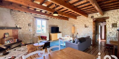 18 room  Villa for sale in L'Isle-sur-la-Sorgue, France