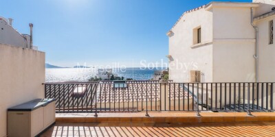6 room  House for sale in Marseille, French Riviera