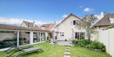 5 room  House for sale in Saint-Brice-sous-Forêt, France