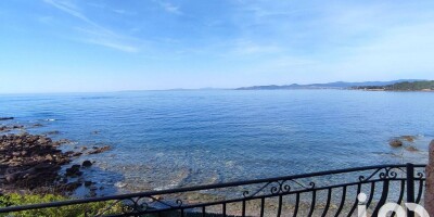 11 room  Villa for sale in Saint-Raphaël, France