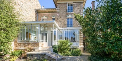 10 room  House for sale in Versailles, Île-de-France