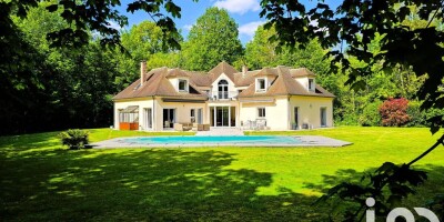 8 room  Villa for sale in Le Mée-sur-Seine, France