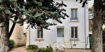 8 bedroom  Villa for sale in Nanterre, Île-de-France