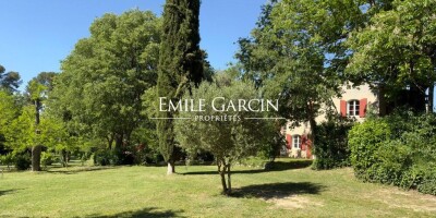 11 room  House for sale in Aix-en-Provence, France