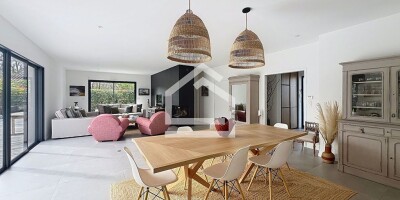 4 bedroom  Villa for sale in Saint-Aubin-de-Médoc, Nouvelle-Aquitaine
