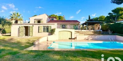 6 room  Villa for sale in Sanary-sur-Mer, French Riviera