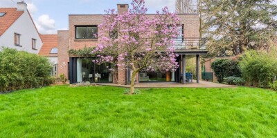 8 room Detached House for sale in Mouvaux, France