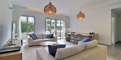 4 room  Flat for sale in Saint-Tropez, France