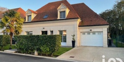7 room  Villa for sale in Ormesson-sur-Marne, France