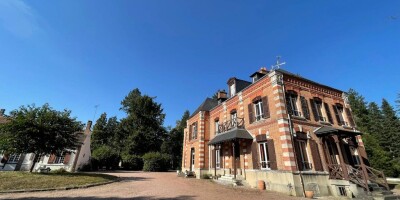 11 room  Detached House for sale in La Ferté-Saint-Aubin, France