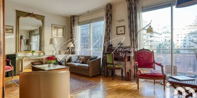 6 room  Apartment for sale in Neuilly-sur-Seine, France