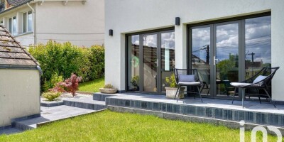 8 room  Villa for sale in Villennes-sur-Seine, France