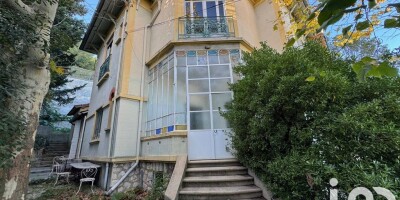 3 bedroom  Villa for sale in Marseille, France