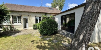 4 bedroom  Villa for sale in Montesson, Île-de-France