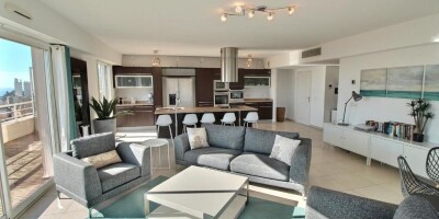 4 bedroom  Apartment for sale in Beausoleil, France