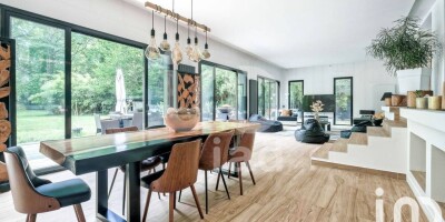 7 room  Villa for sale in Lamorlaye, Hauts-de-France