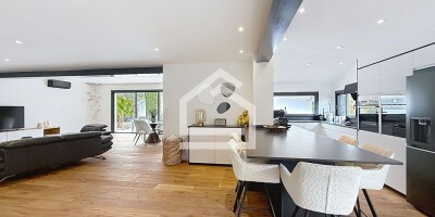 9 room  House for sale in Saint-Médard-en-Jalles, France