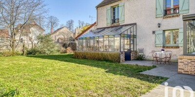 13 room  Villa for sale in Verneuil-sur-Seine, Île-de-France