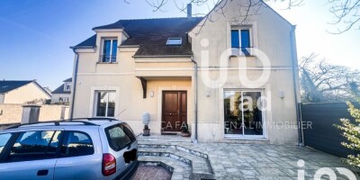 6 room  Villa for sale in Montesson, France