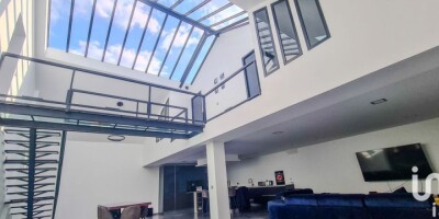 6 room  Loft for sale in Saint-Maur-des-Fossés, France