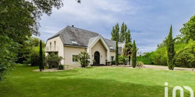 7 bedroom  Villa for sale in Vigneux-de-Bretagne, France