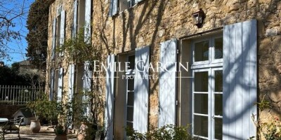14 room  House for sale in Aix-en-Provence, France