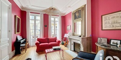 8 room  Villa for sale in Bordeaux, France