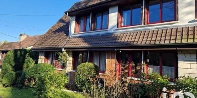 7 room  Villa for sale in Ville-d'Avray, France