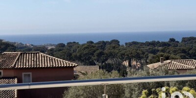 Villa for sale in Sanary-sur-Mer, French Riviera