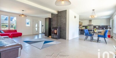 Villa for sale in Orgeval, Île-de-France