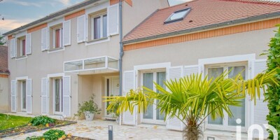Villa for sale in Bussy-Saint-Georges, France