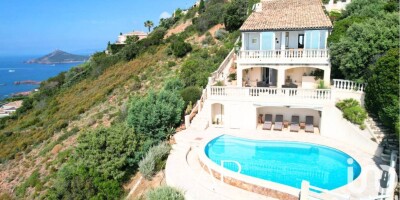 3 bedroom  Villa for sale in Saint-Raphaël, French Riviera