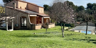 6 room  Villa for sale in Aubagne, France