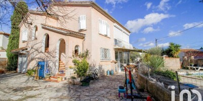 14 room  Villa for sale in Solliès-Pont, French Riviera
