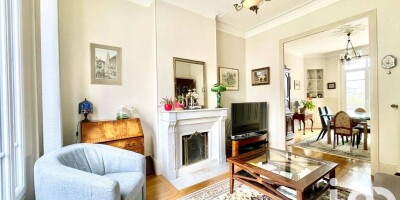 3 bedroom  Villa for sale in Fontainebleau, France