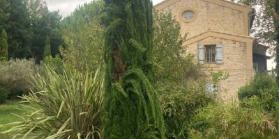 7 room  Villa for sale in Pernes-les-Fontaines, France