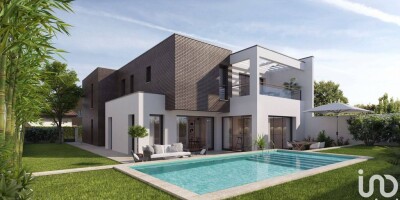 6 room  Villa for sale in Le Bouscat, France
