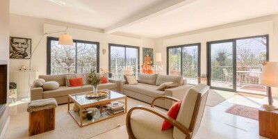 7 room  House for sale in Chatou, Île-de-France