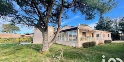 Villa for sale in Éguilles, France