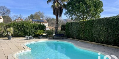 5 room  Villa for sale in Aubagne, French Riviera