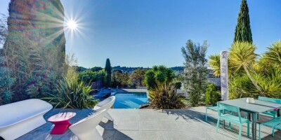 6 room Detached House for sale in Velaux, French Riviera