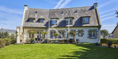 10 room  House for sale in Dinard, France