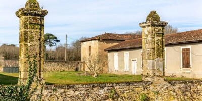 12 room exclusive farmhouse for sale in Bordeaux, France