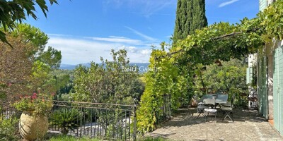 6 room  House for sale in Mougins, French Riviera