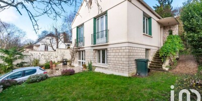 Villa for sale in Saint-Germain-en-Laye, France