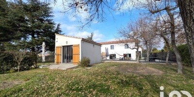 Villa for sale in Aix-en-Provence, French Riviera