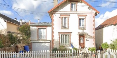 Villa for sale in Houilles, France