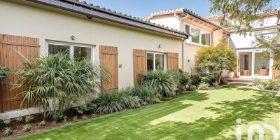 5 room  Villa for sale in Bègles, France