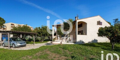 8 room  Villa for sale in Vallauris, France